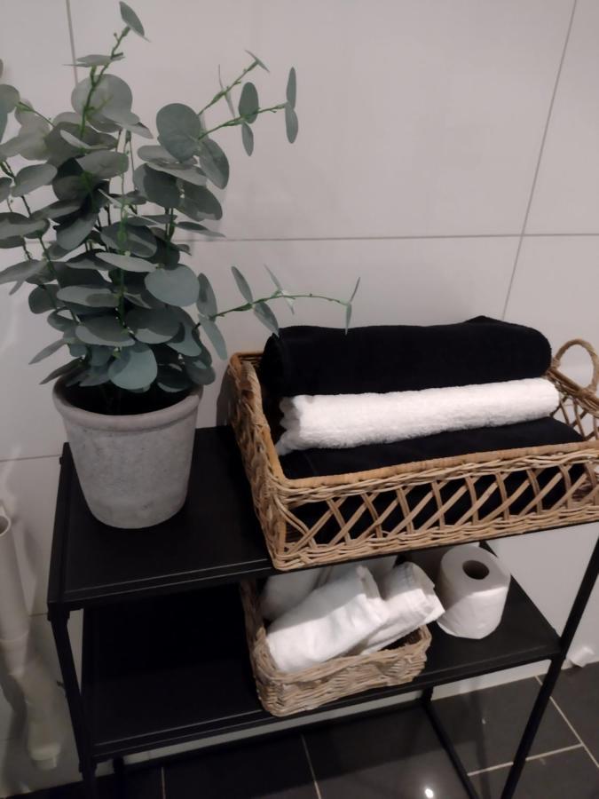 Light Home Apartment Alesund With Free Parking المظهر الخارجي الصورة